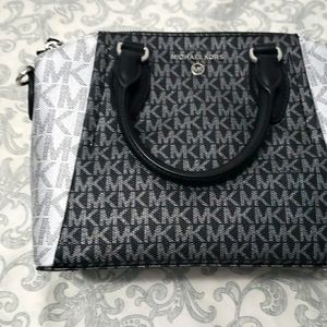 Michael Kors Sienna Handbag